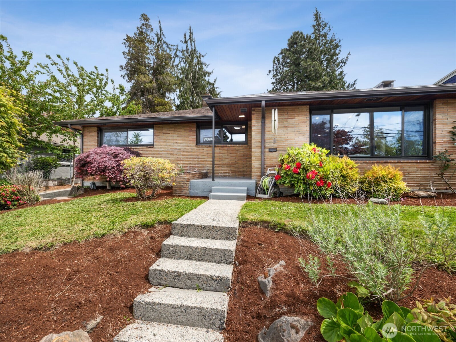 Property Photo:  3850  38th Avenue S  WA 98118 