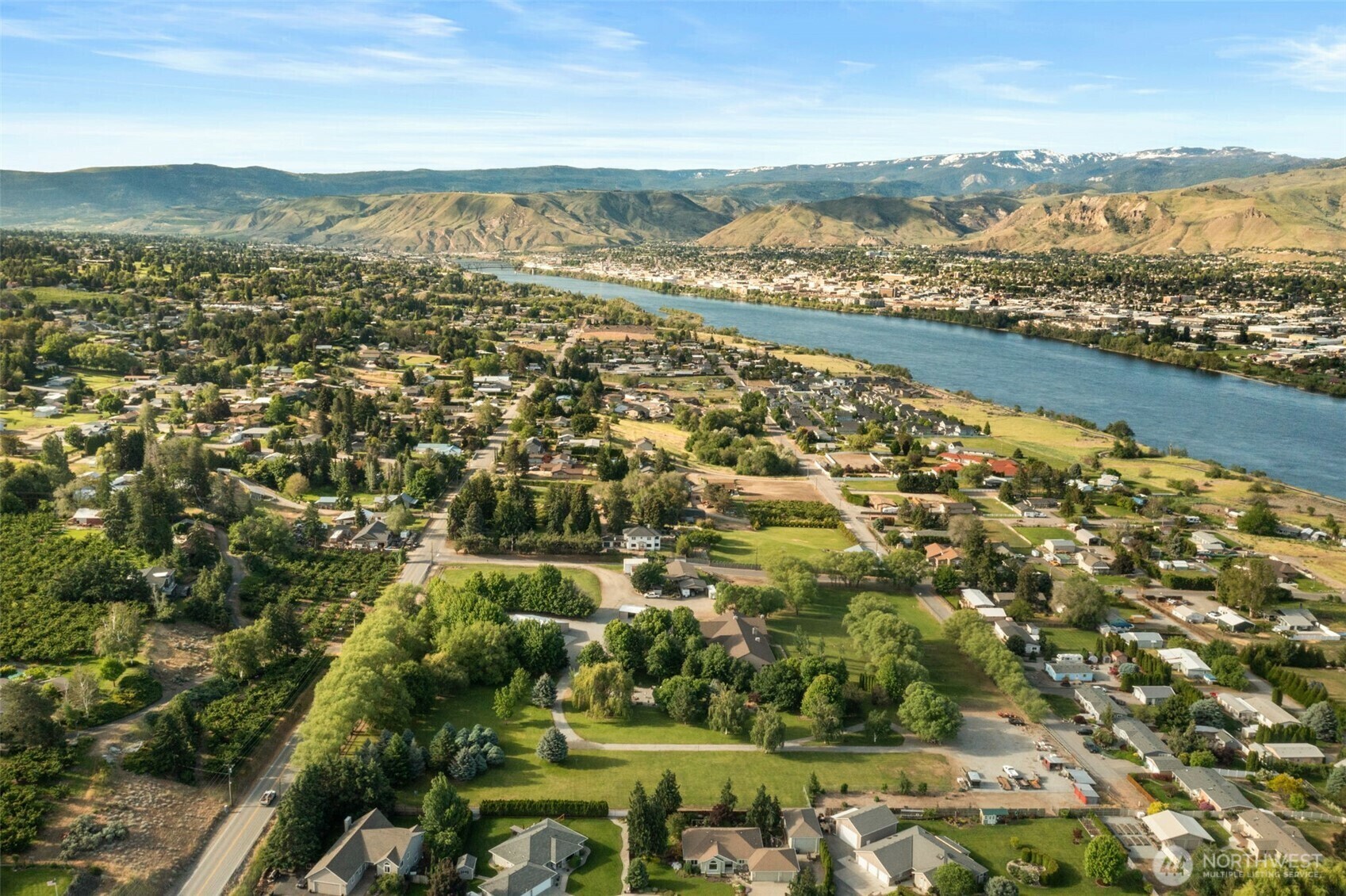 Property Photo:  2720 NW Cascade Avenue  WA 98802 