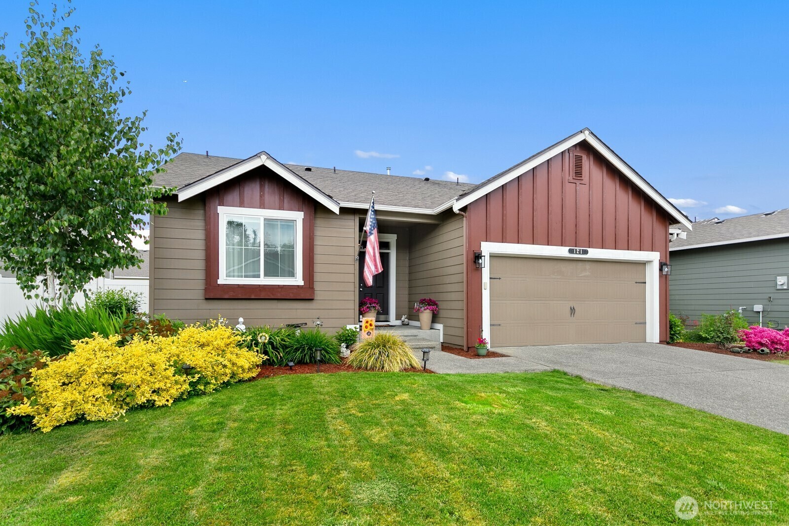 Property Photo: 121 Hickory Avenue SW 26 WA 98360