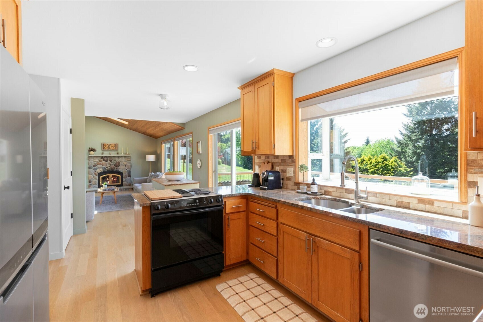 Property Photo: 24717 Hillbend Lane NE WA 98346