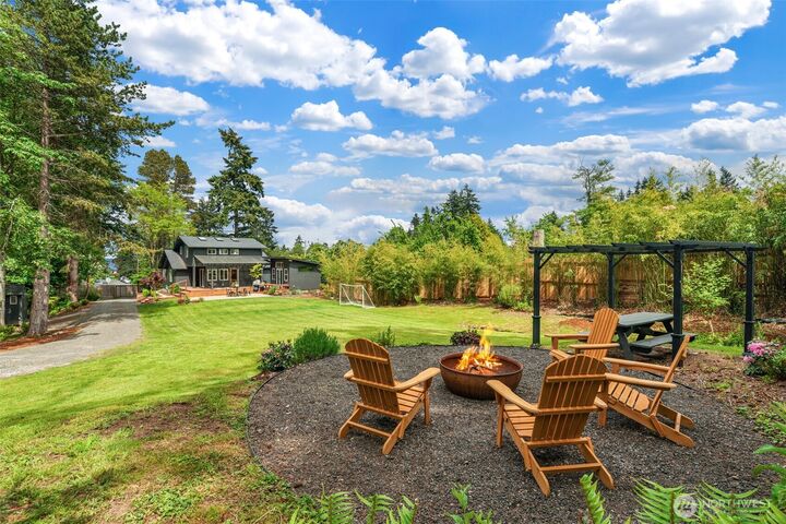 Property Photo:  10349 SW 110th Street  WA 98070 