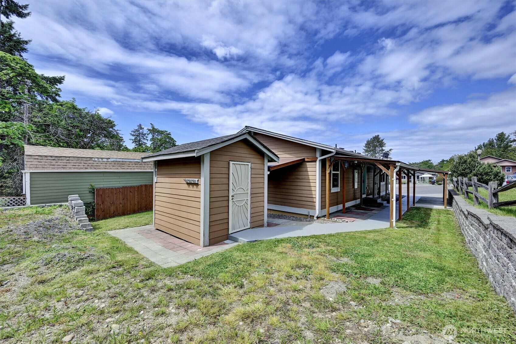 Property Photo: 1910 E Gregory Street Ct WA 98404
