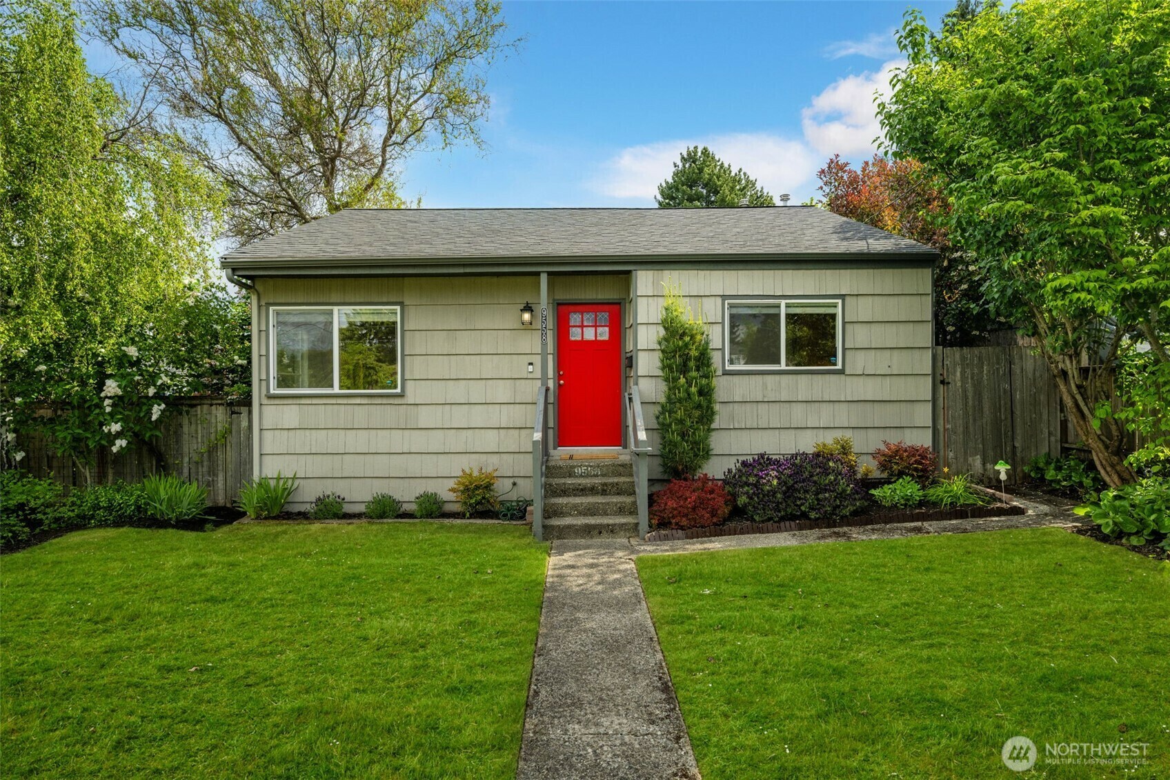 Property Photo: 9558 Waters Avenue S WA 98118