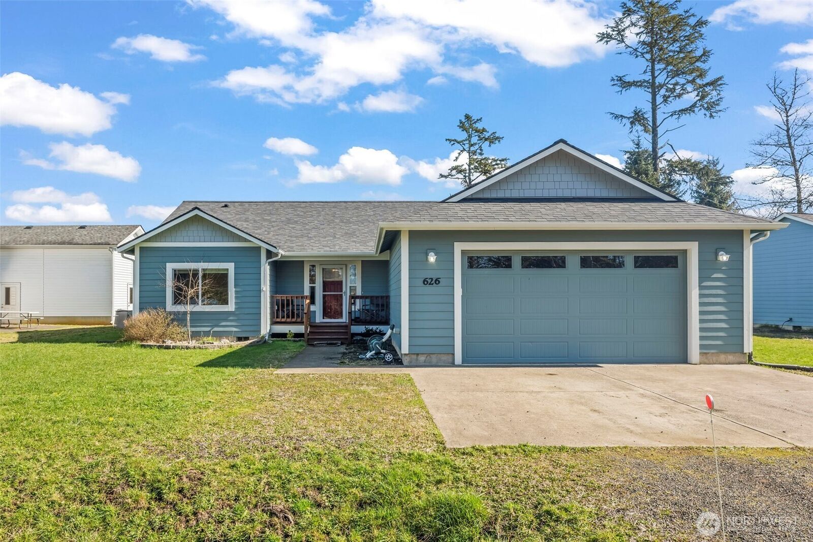 Property Photo:  626  Duck Lake Drive SE  WA 98569 