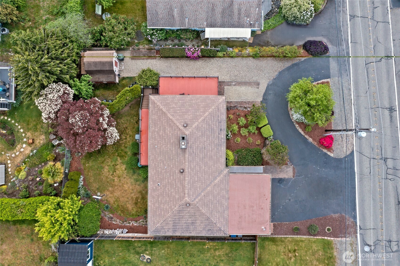 Property Photo: 21212 4th Avenue S WA 98198