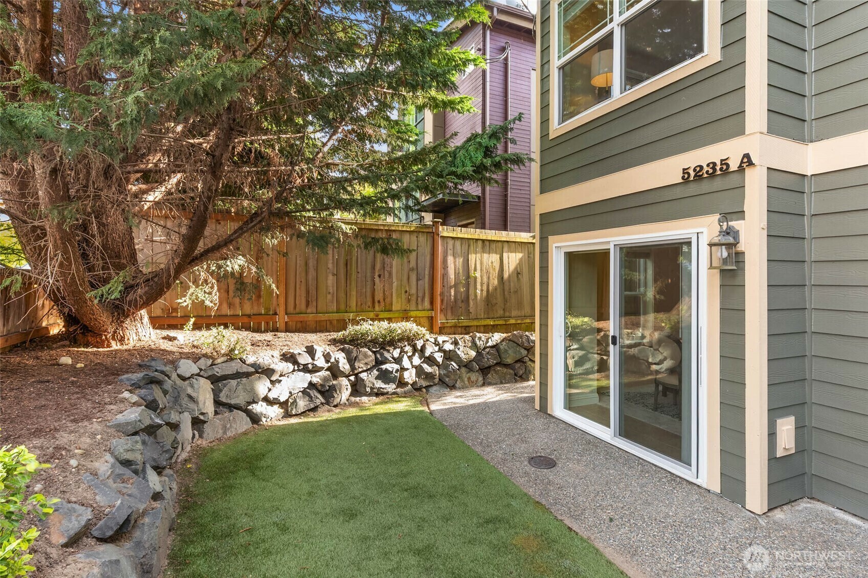 Property Photo: 5235 11 Avenue NE A WA 98105