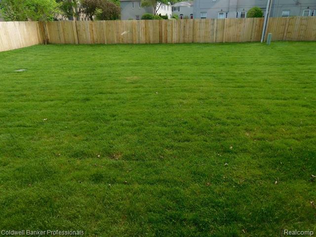 Property Photo: 1938 Pembroke Rd. MI 48009