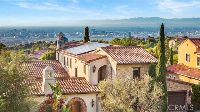 Property Photo: 59 Grandview CA 92603