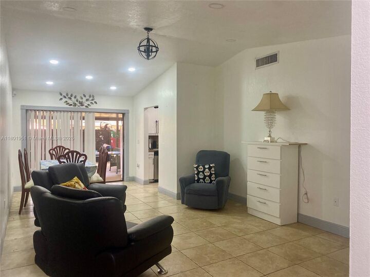 Property Photo:  5017 SW 139th Pl  FL 33175 