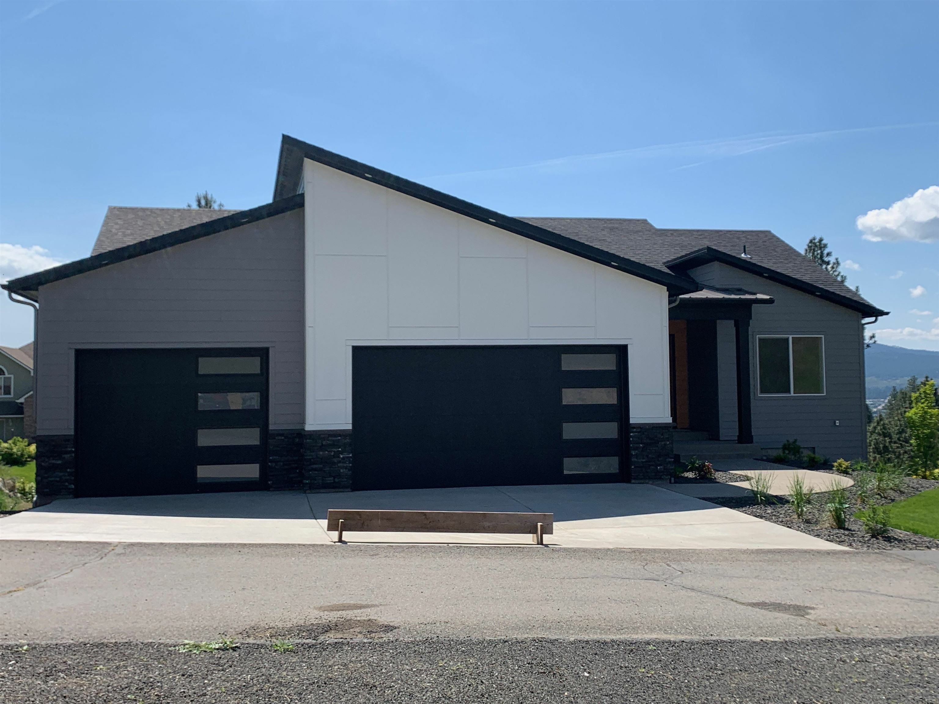 Property Photo: 7285 E Columbia Dr WA 99212