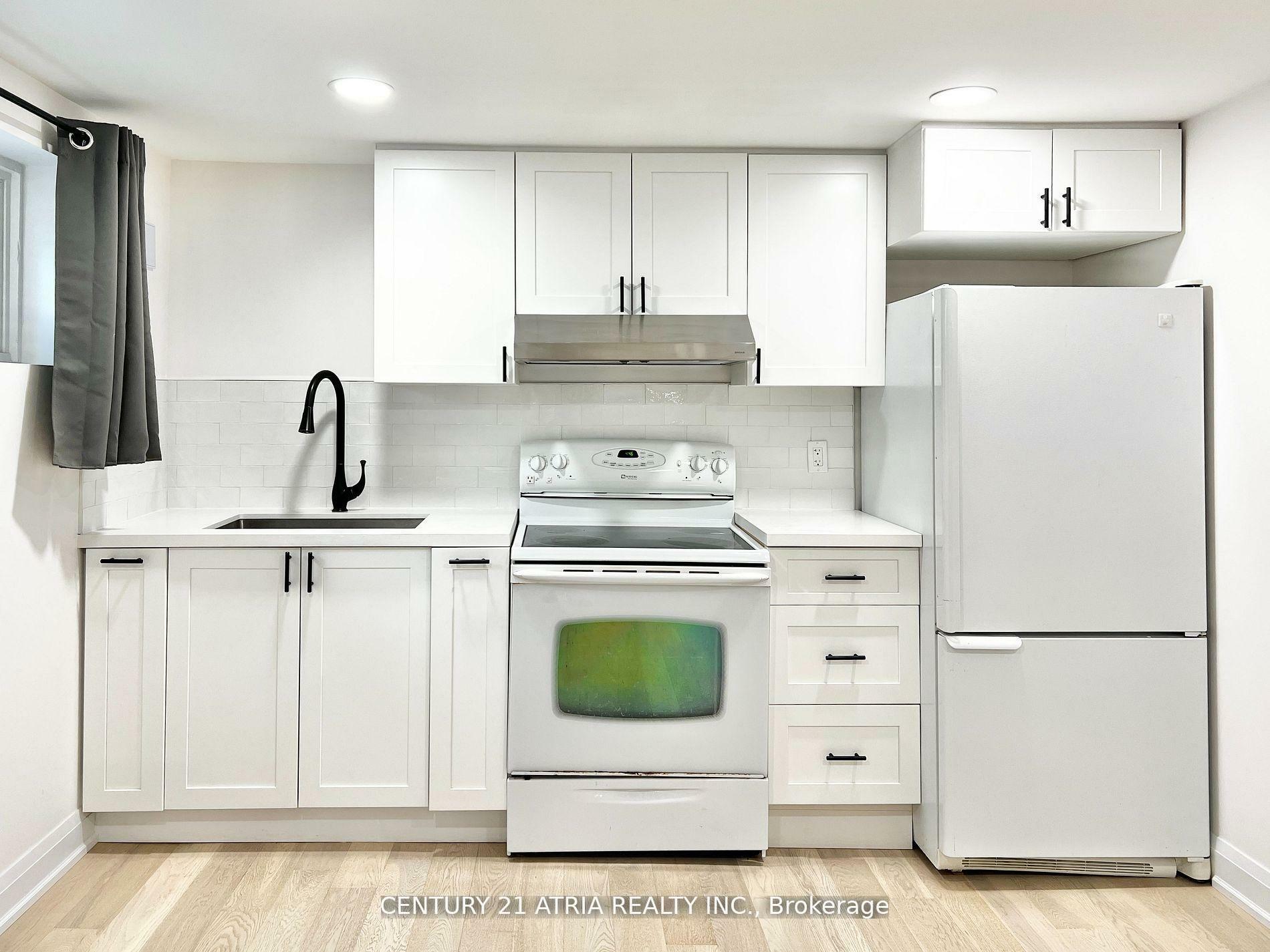 Property Photo:  2 Pannahill Road  ON M3H 4N3 