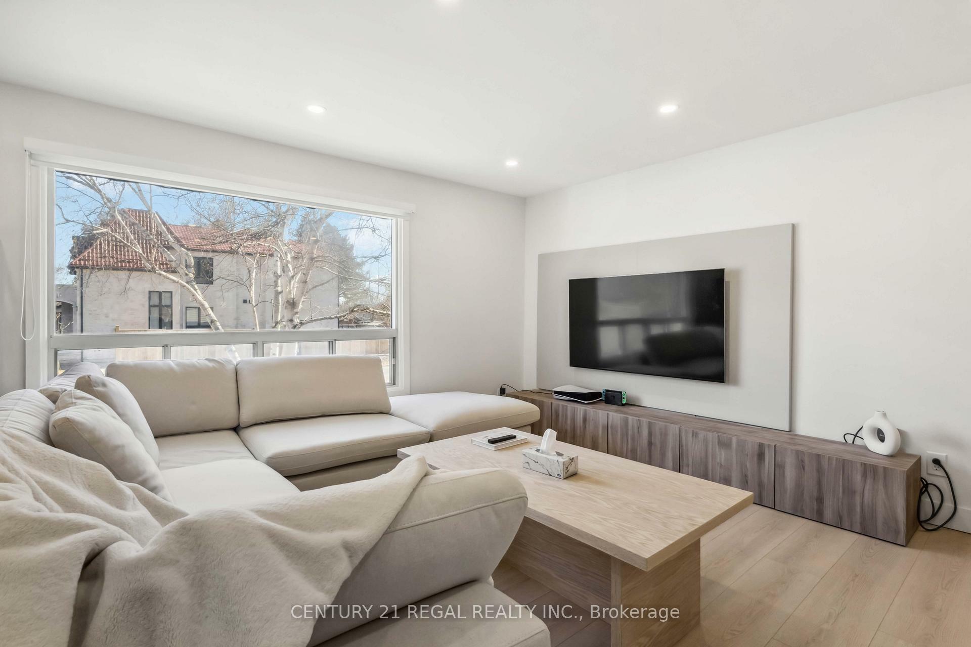 Property Photo: 26 Sir Bedevere Place ON L3P 2W2
