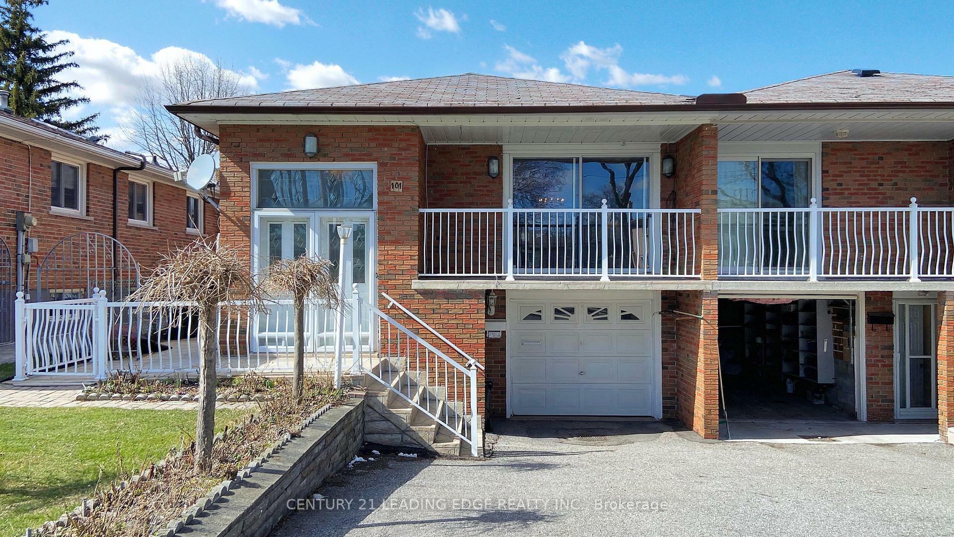 Photo de la propriété: 101 Pindar Crescent ON M2J 3L3