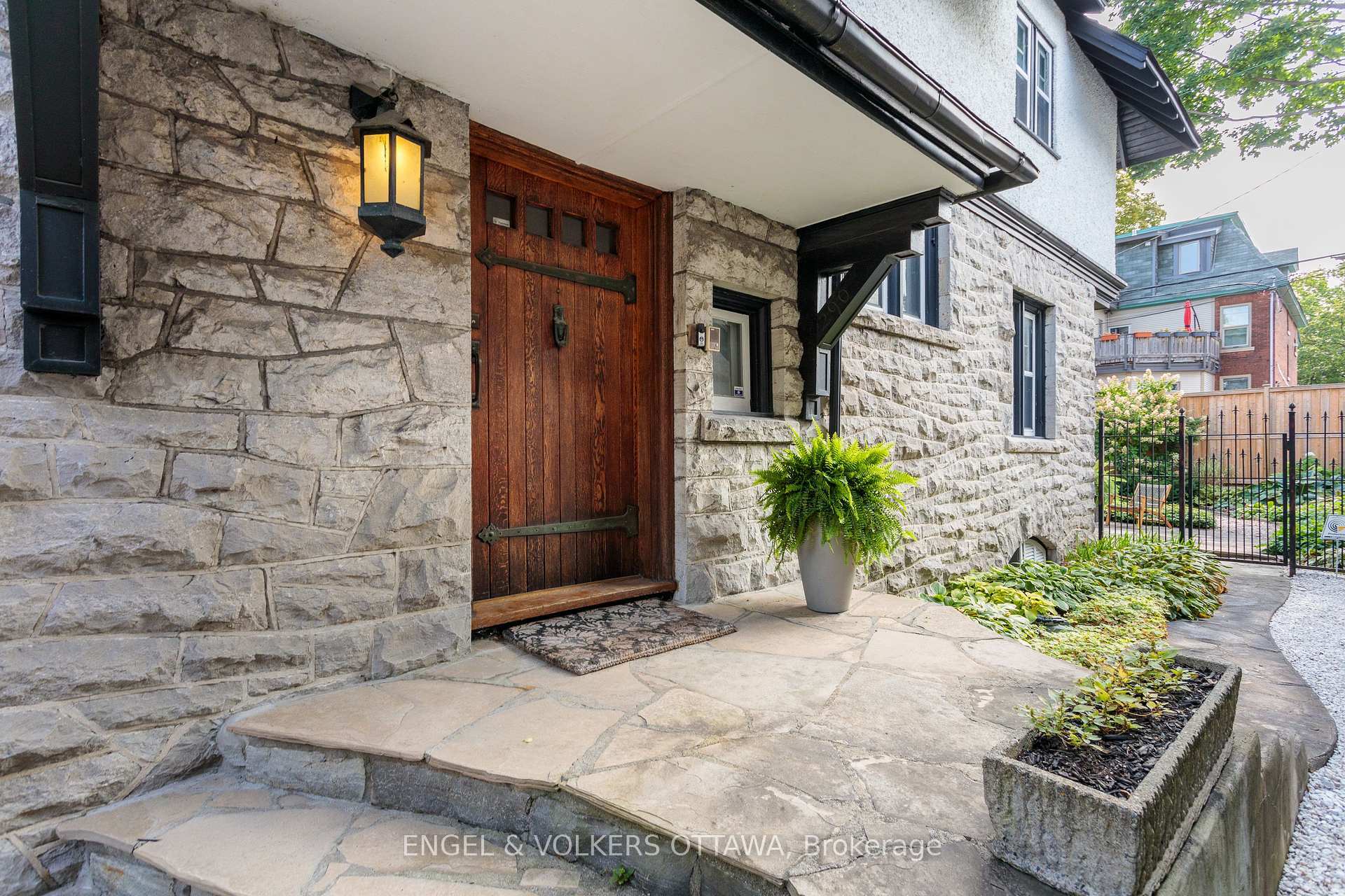 Property Photo: 290 Clemow Avenue ON K1S 2B8