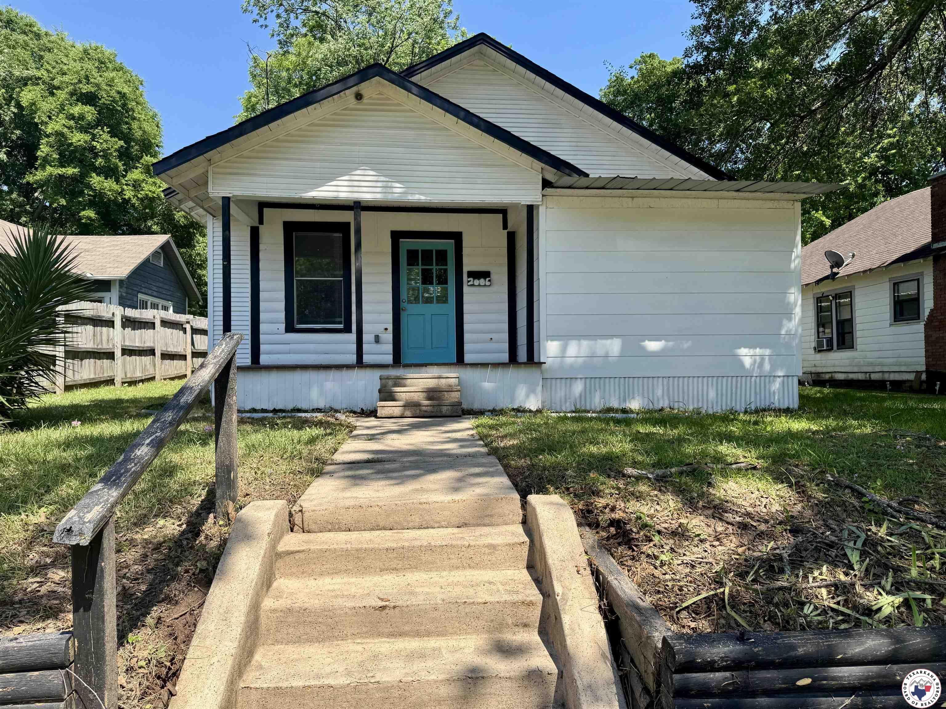 Property Photo:  2006 Walnut  TX 75501 