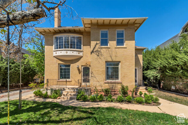 Property Photo: 215 E 2nd Ave N UT 84103