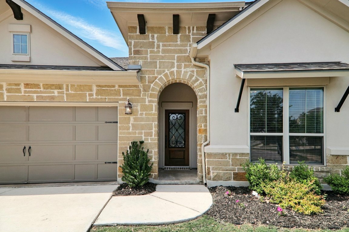 Property Photo: 2300 La Mirada Street TX 78641