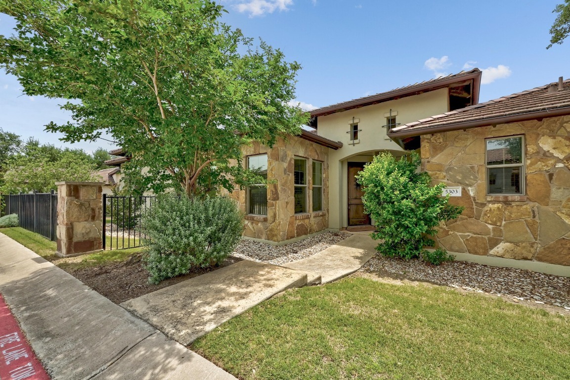 Property Photo: 5303 Patagonia Pass TX 78738