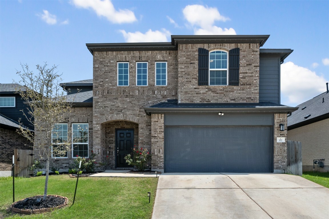 Property Photo: 707 Sugar Cane Road TX 78610