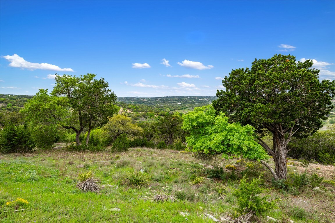 Property Photo: 2808 Lakehurst Road TX 78669