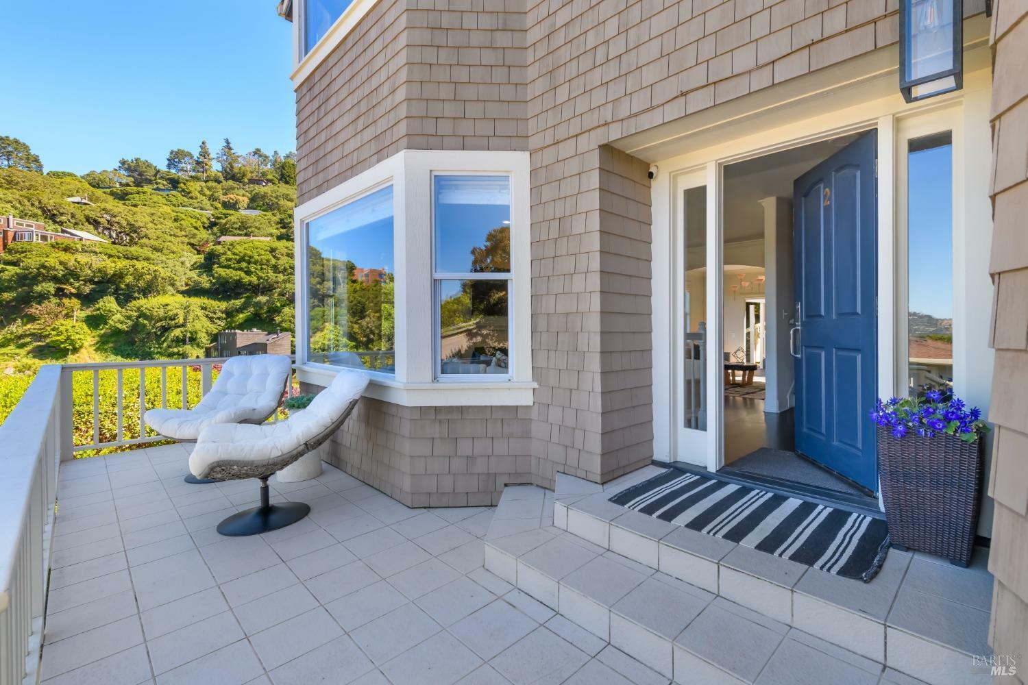Property Photo:  2 Spring Hill Circle  CA 94965 