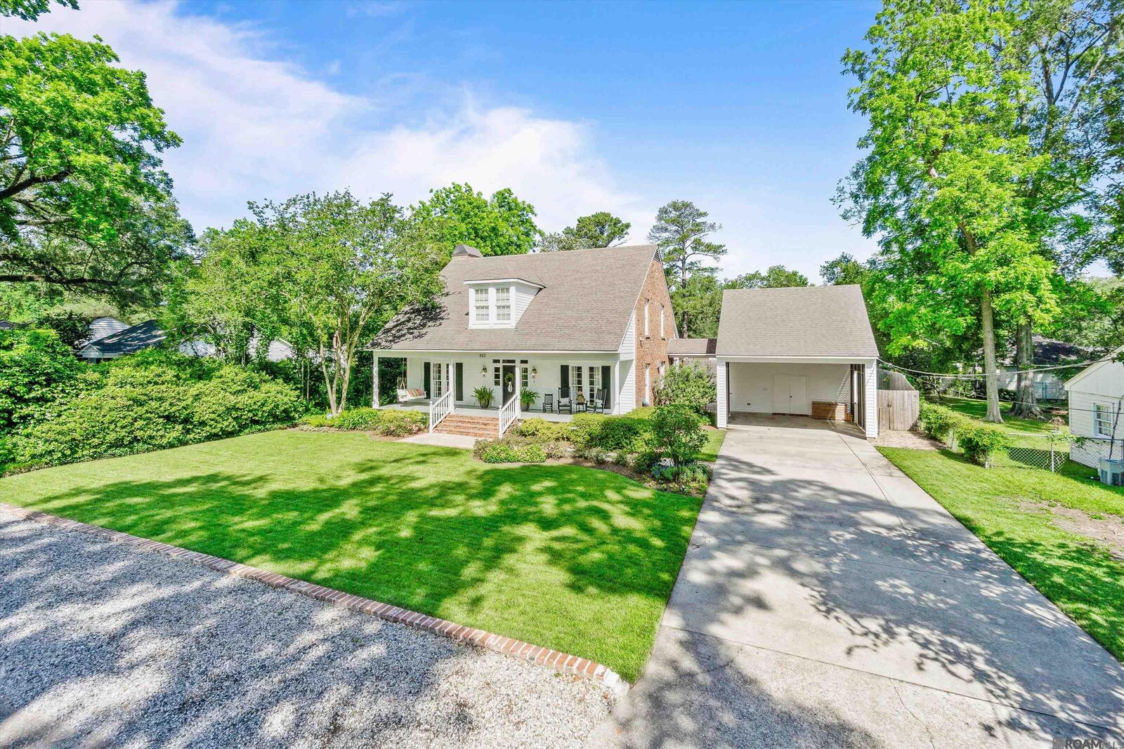 Property Photo:  623 Ursuline Dr  LA 70808 