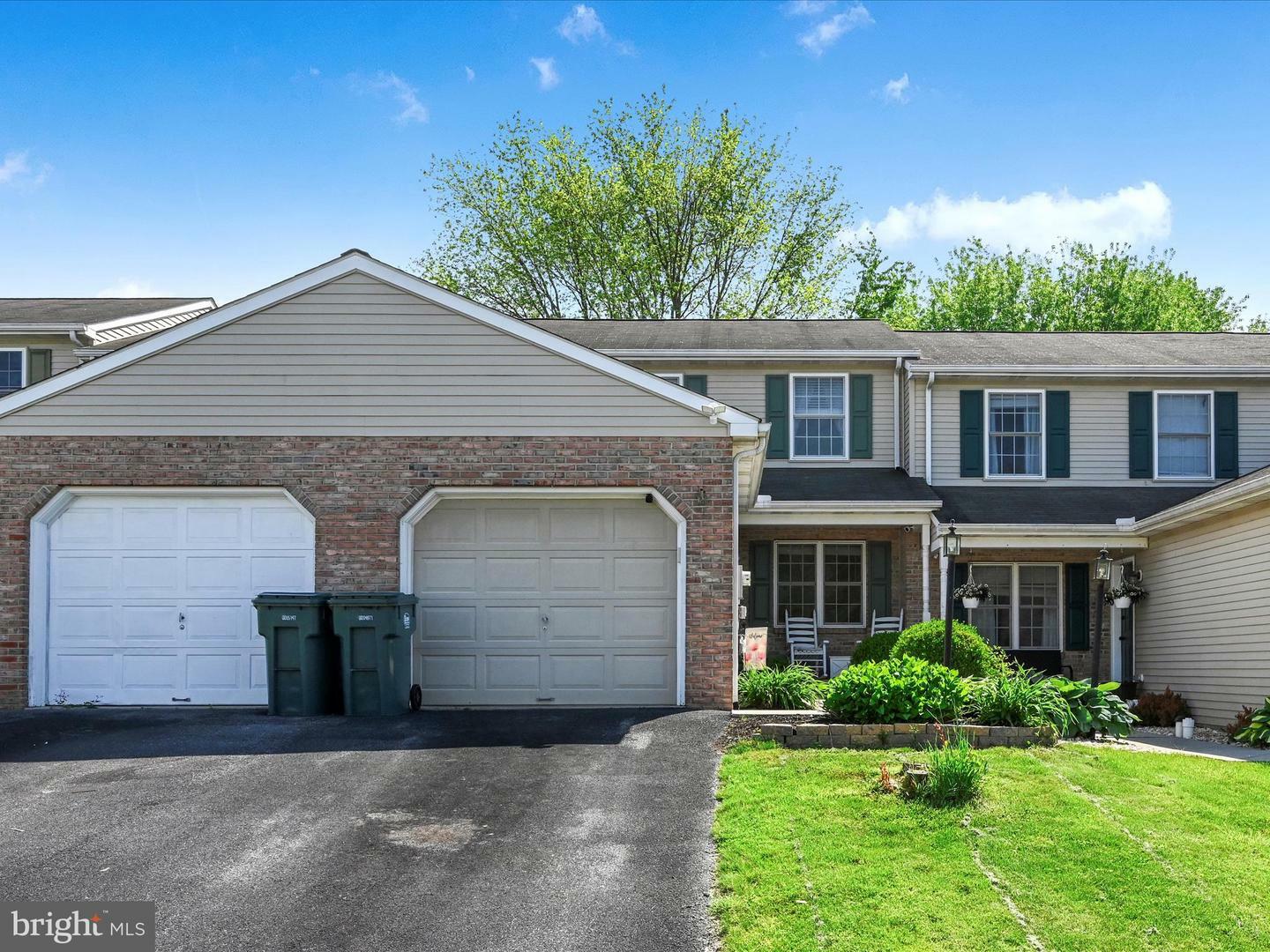 Property Photo: 43 Evans Drive PA 17566