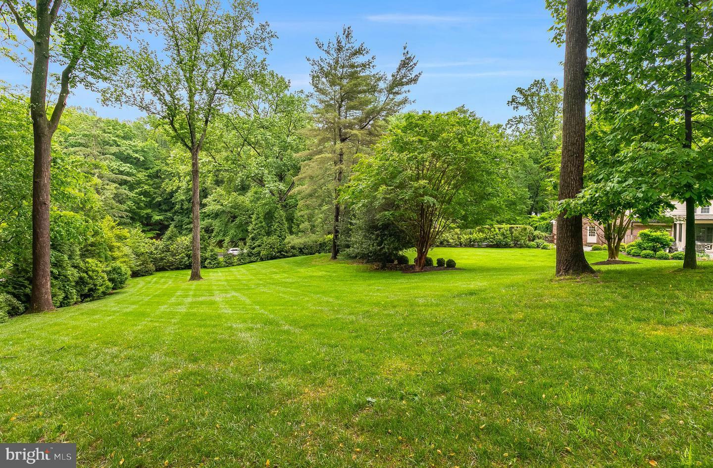 Property Photo: 10900 Pleasant Hill Drive MD 20854