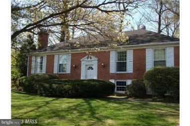 Property Photo: 6812 Algonquin Avenue MD 20817