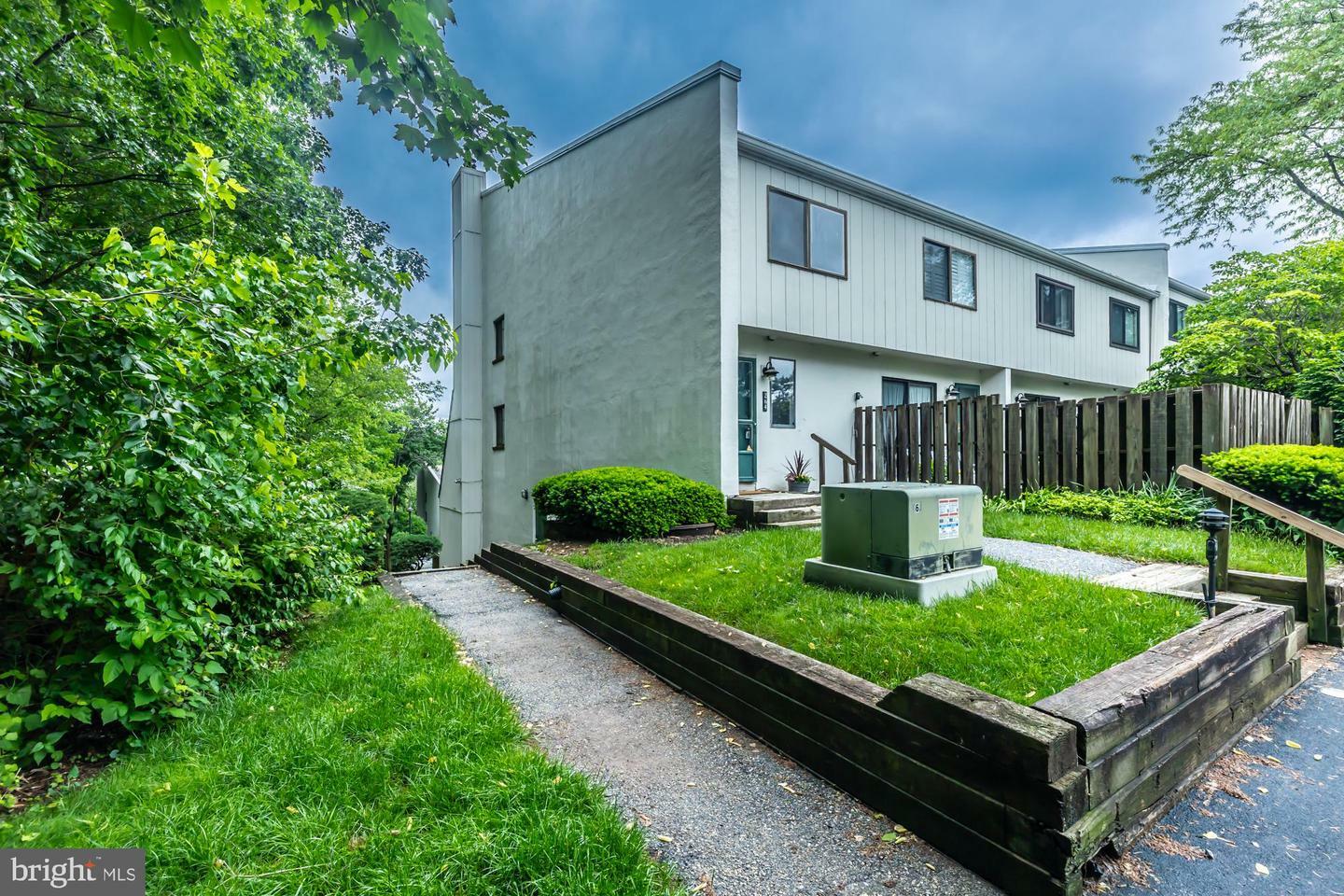 Property Photo: 264 Summit House 264 PA 19382