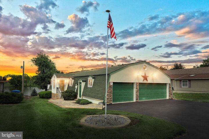 627 Heritage Drive  Gettysburg PA 17325 photo