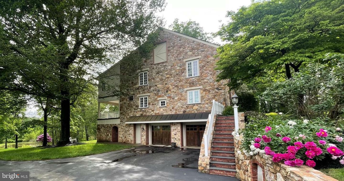 Property Photo: 2 Green Lane PA 19355