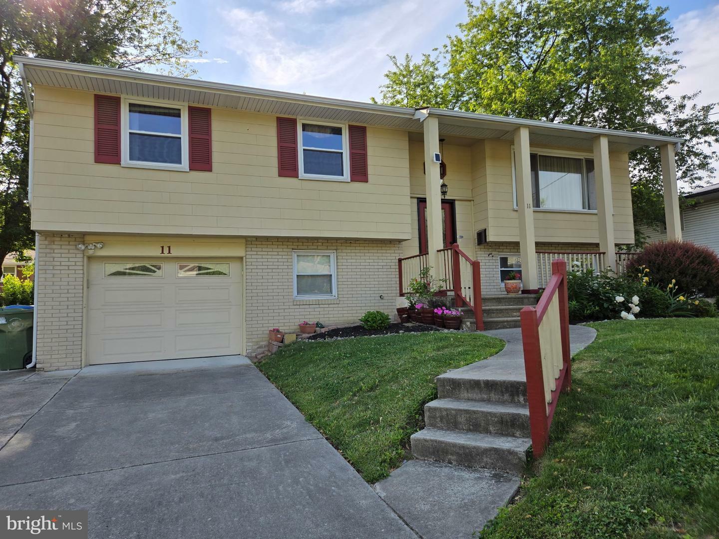 11 Knollwood Drive  Cherry Hill NJ 08002 photo