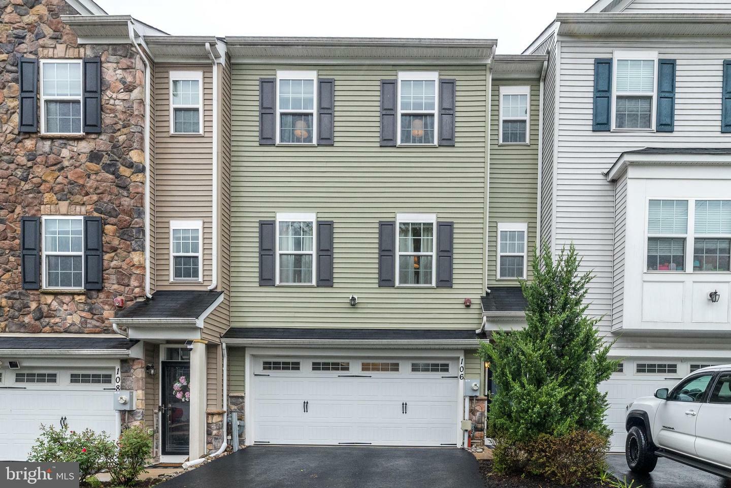 Property Photo: 106 Master Avenue PA 19053