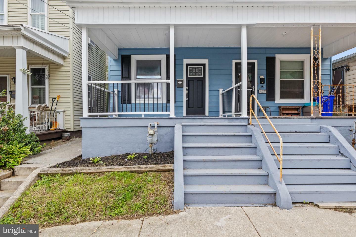 Property Photo: 68 W Maple Street PA 17313