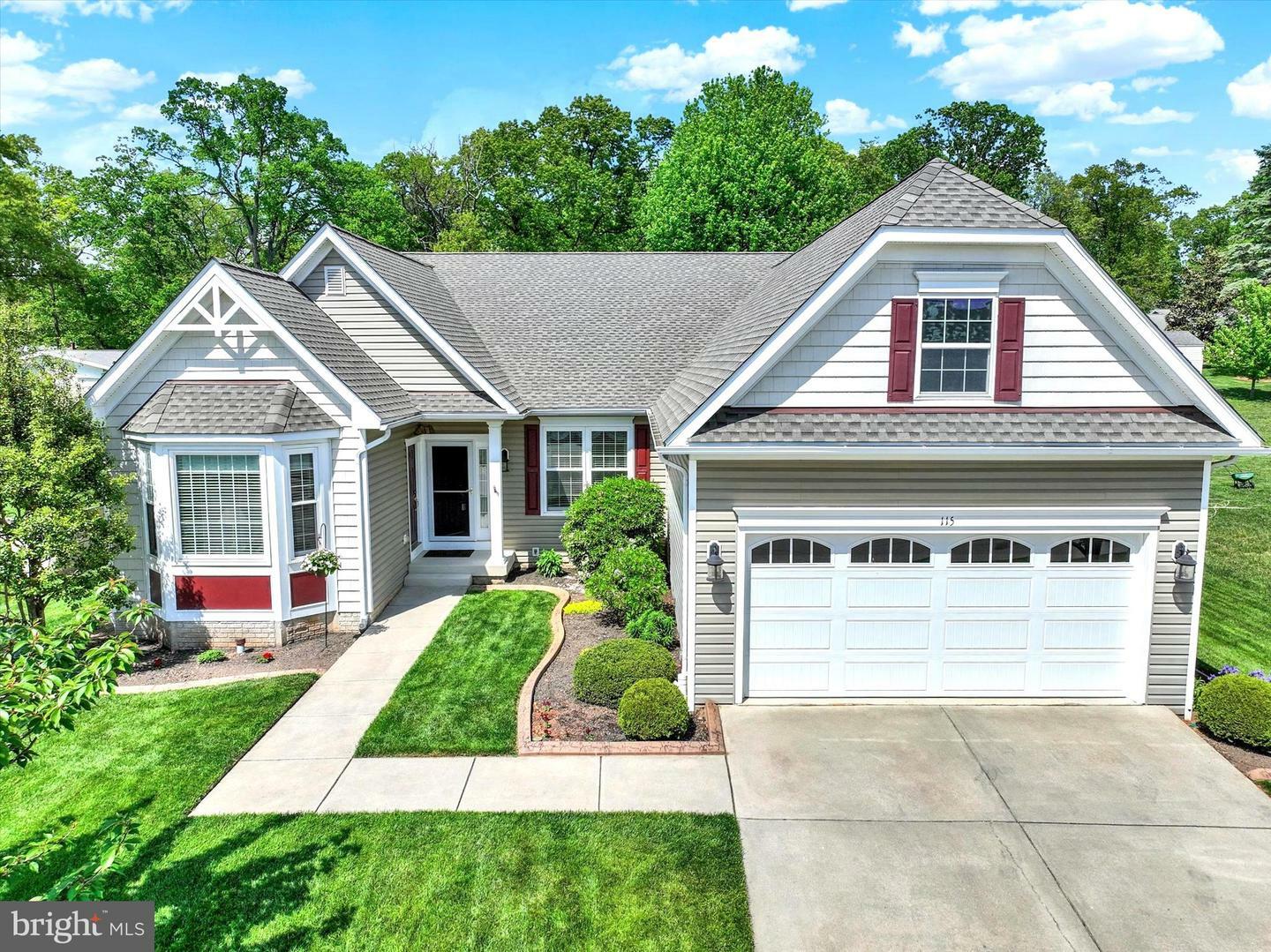 Property Photo: 115 Vista Loop PA 17331