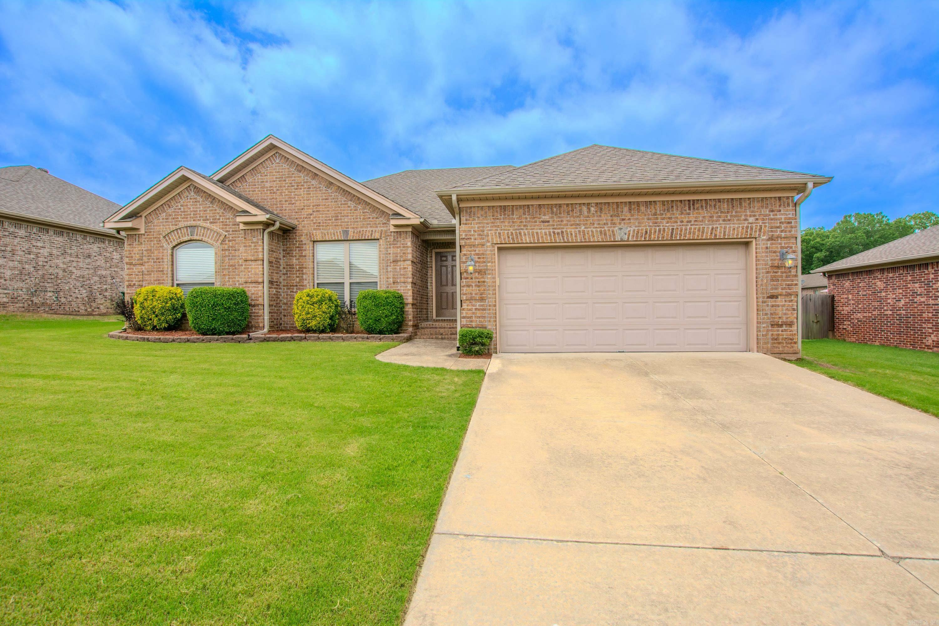 Property Photo:  402 Hill Creek Drive  AR 72007 