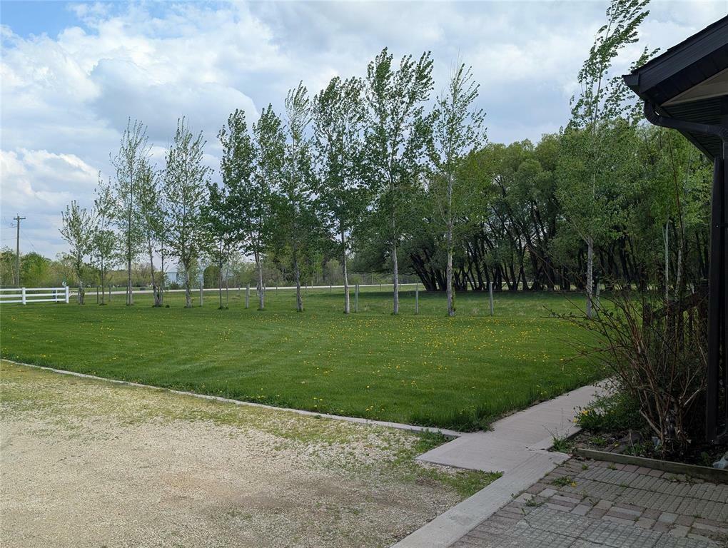 Property Photo: 21062 33 Road East MB R0A 0J0