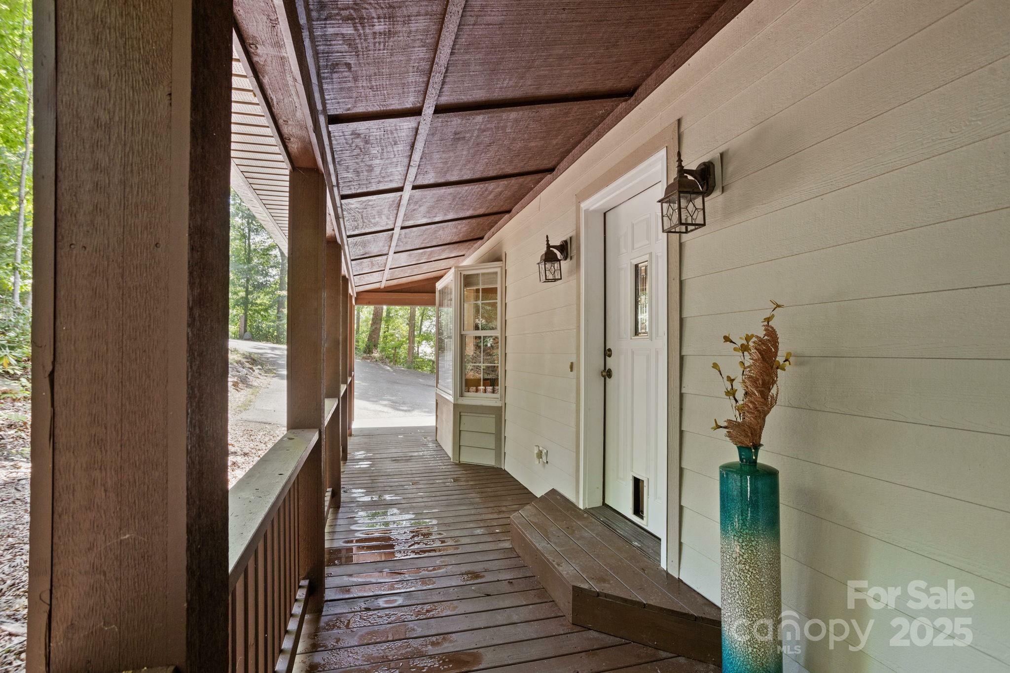 Property Photo: 55 Vintage Road NC 28715