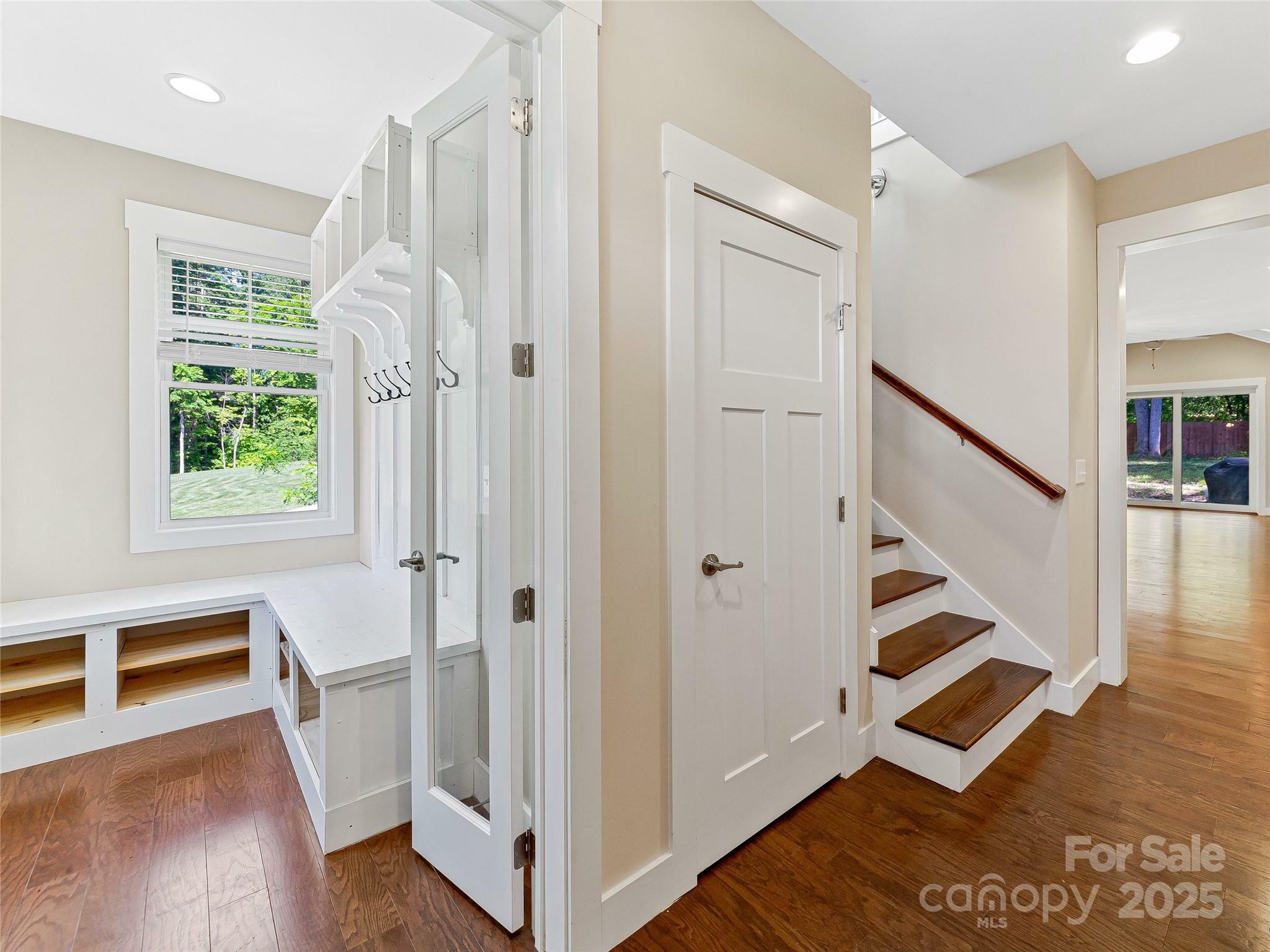 Property Photo: 29 Farm Pond Lane NC 28715