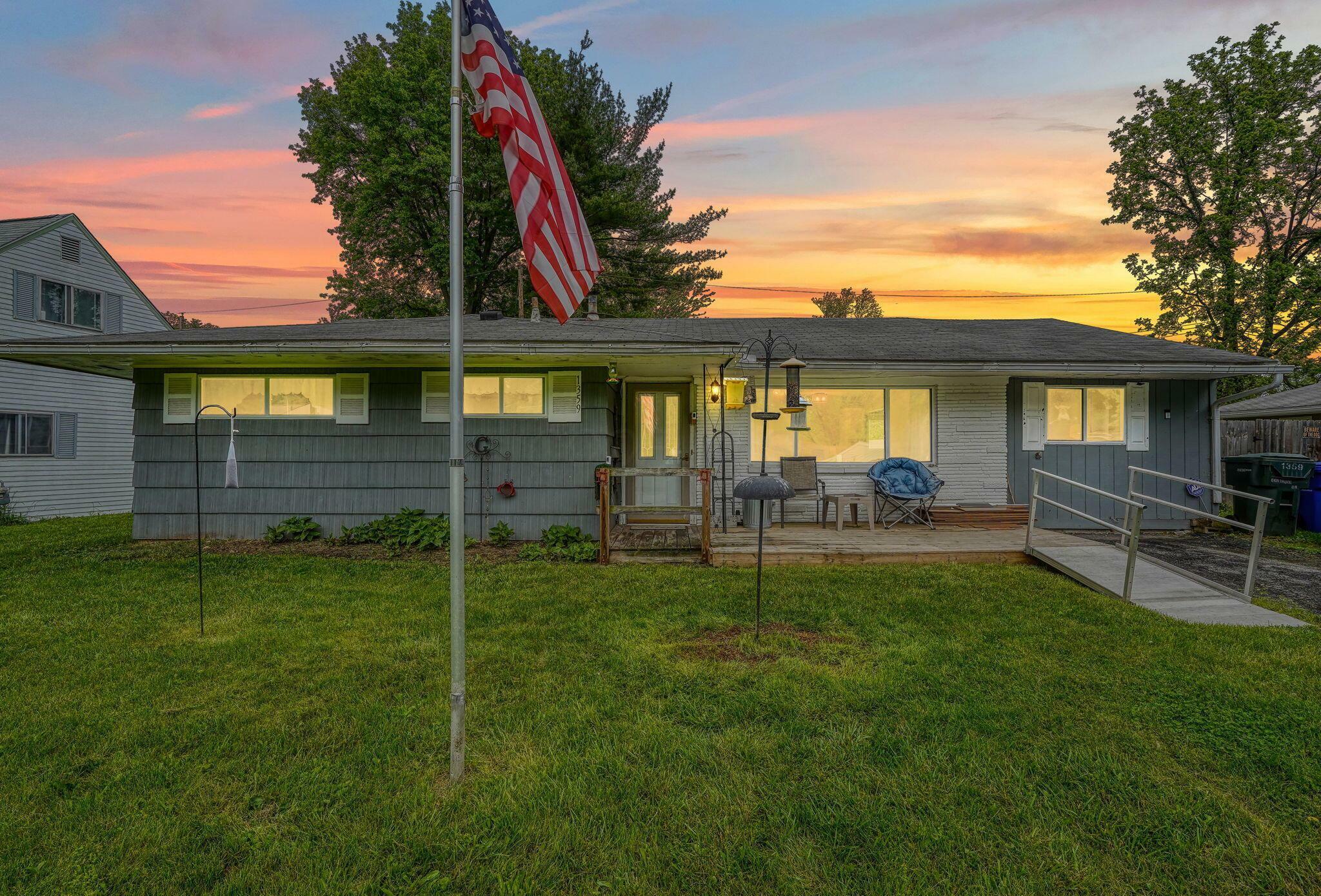 Property Photo: 1359 Gertrude Drive OH 43227