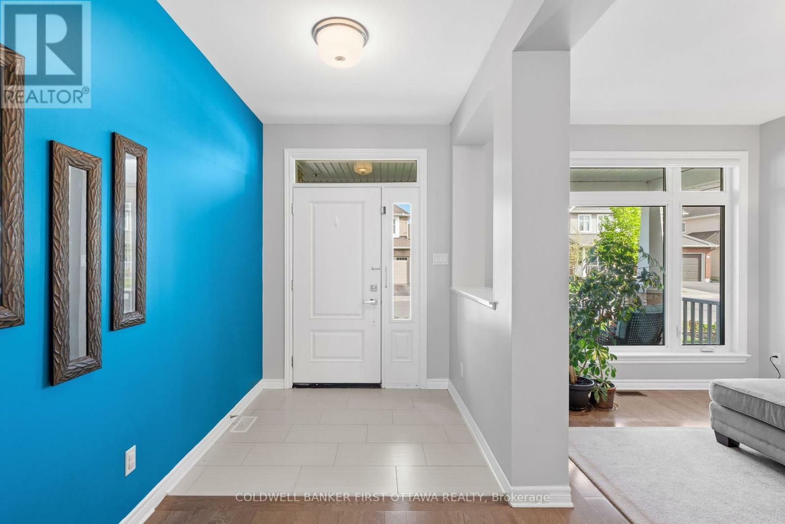 Property Photo: 320 Brambling Way ON K2J 6E4