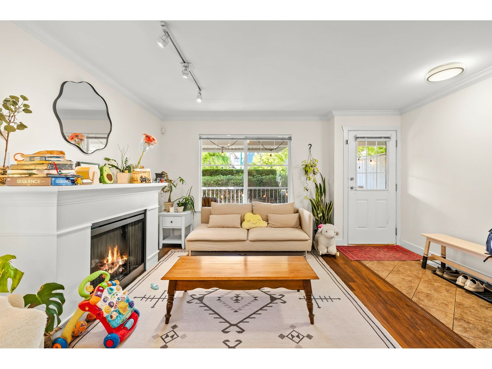 Property Photo: 6568 193B 10 BC V4N 5S2