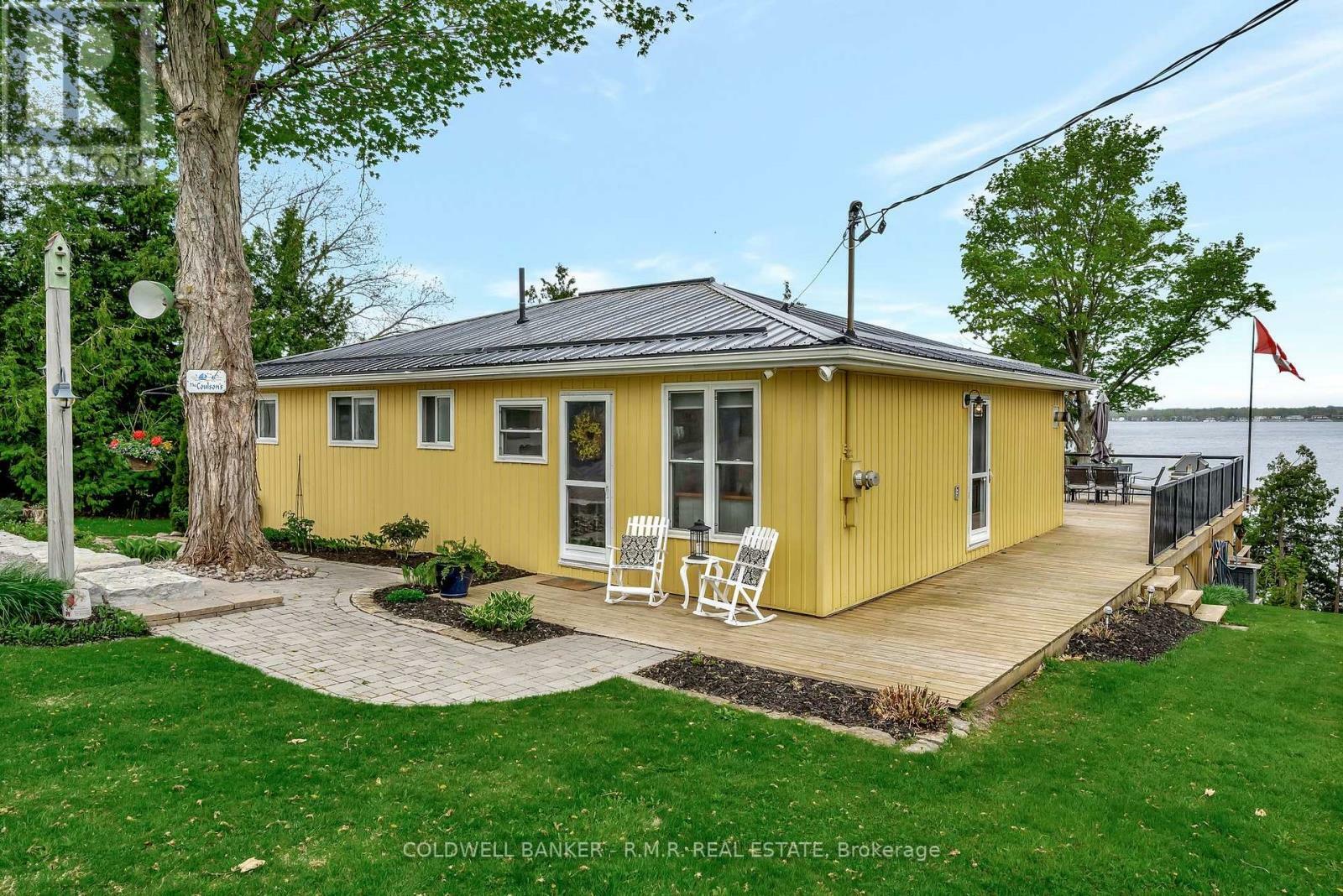 Photo de la propriété:  22 Arbour Street  ON K9V 4R3 