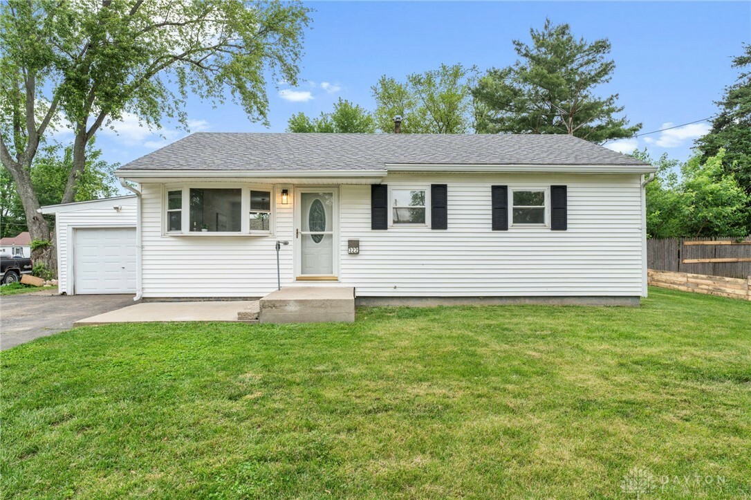 Property Photo: 322 Lake Street OH 45385