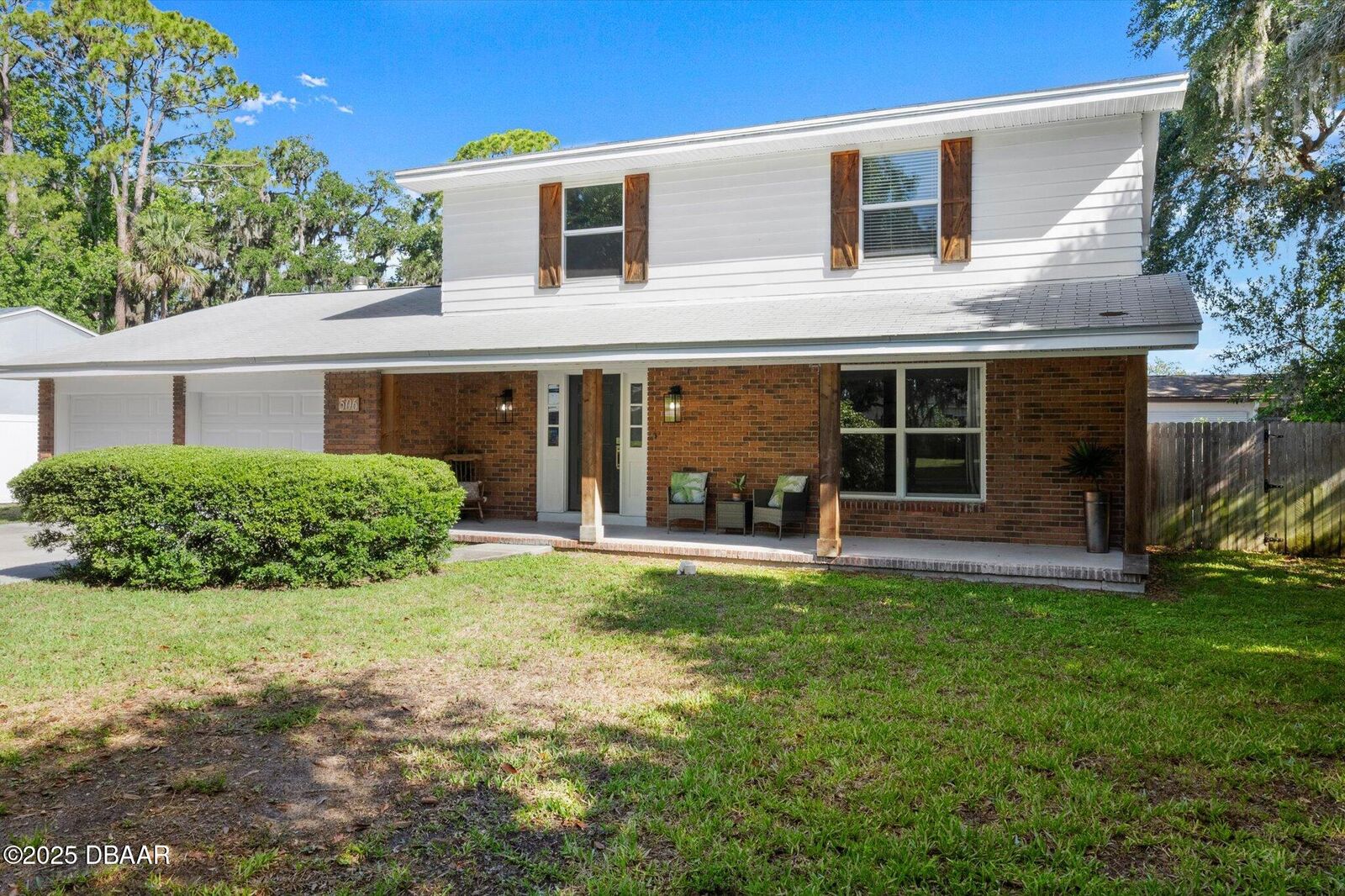 Property Photo:  506 Dorset Circle  FL 32119 