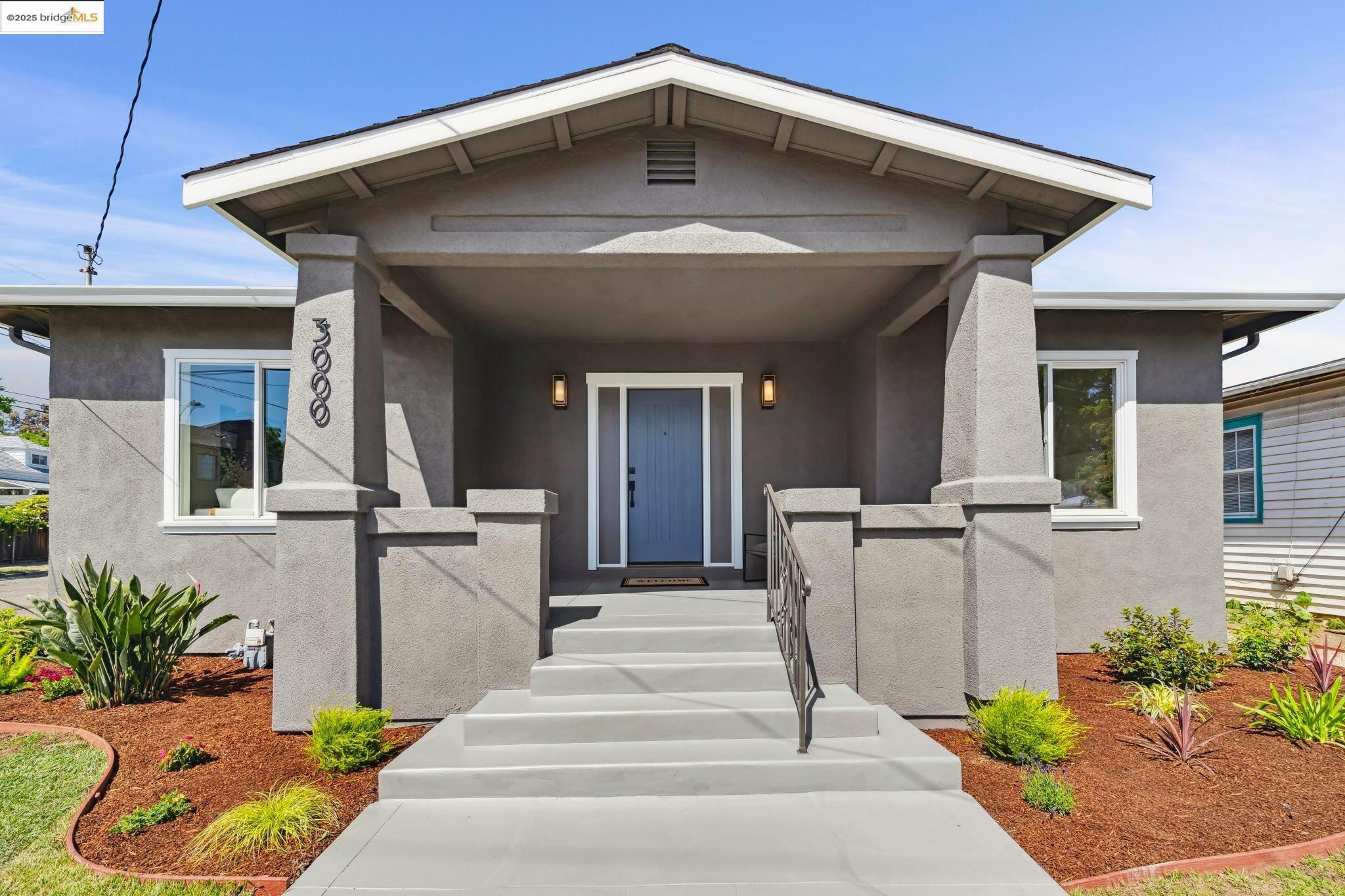 Property Photo: 3000 California St CA 94602
