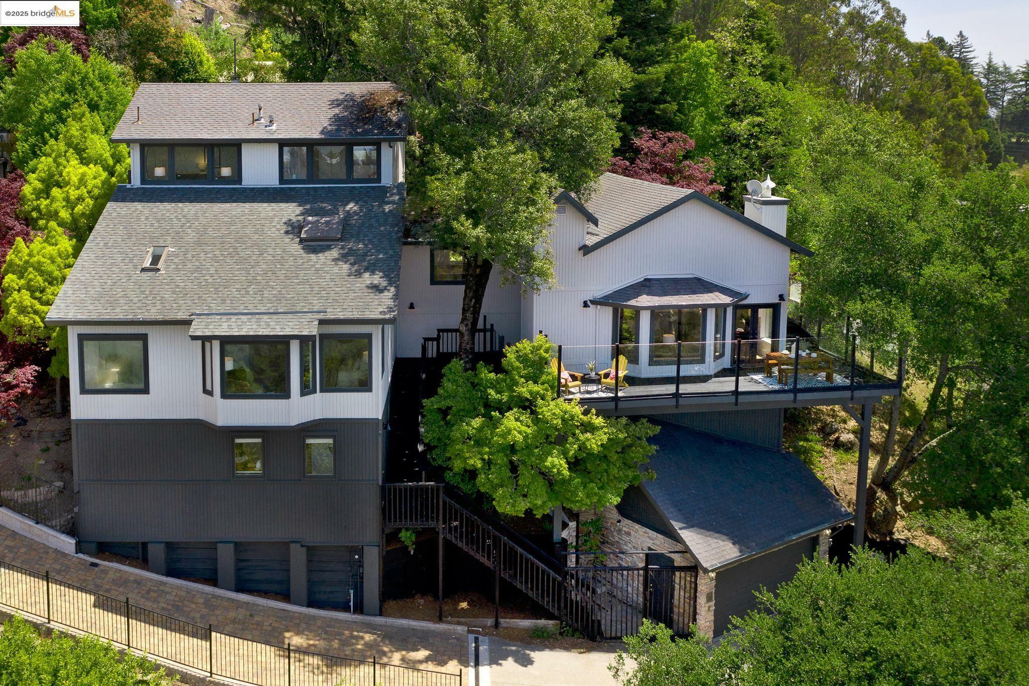 6950 Elverton Dr  Oakland CA 94611 photo