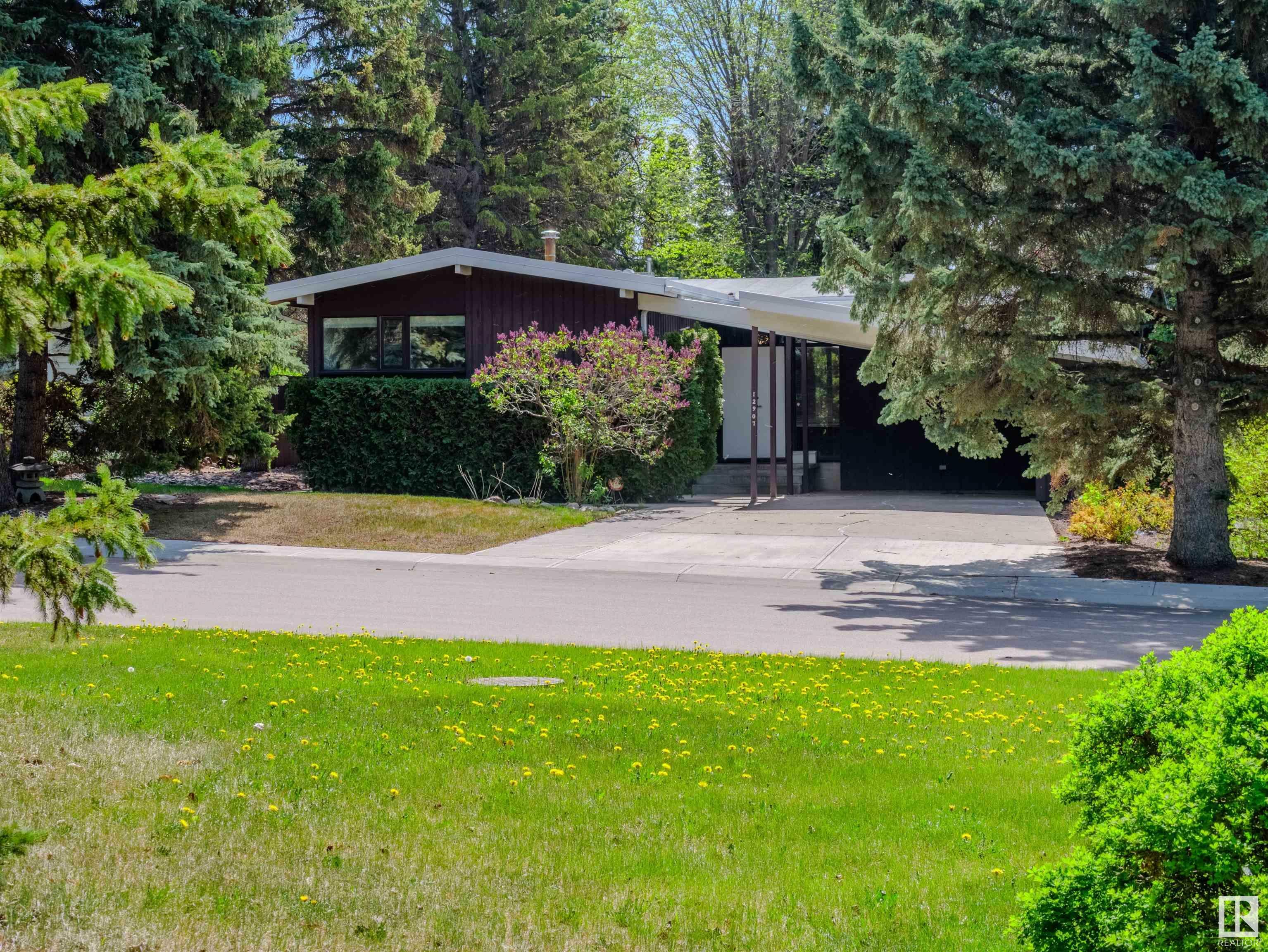 Property Photo: 12907 64 Avenue NW AB T6H 1T6