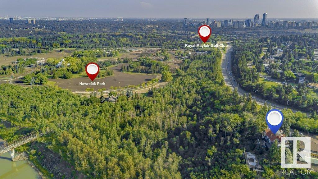 Photo de la propriété: 8638 Saskatchewan Drive NW AB T6G 2A8